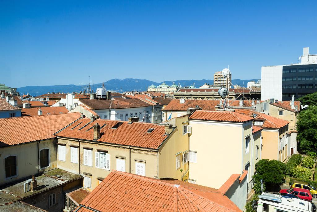 Apartment Mia Rijeka Exterior photo